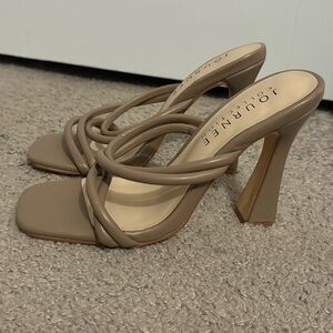 Pretty Journee Collection size 6.5 cocoa tan strappy block heel sandals new